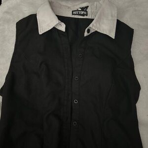 Sleeveless Collared crop top